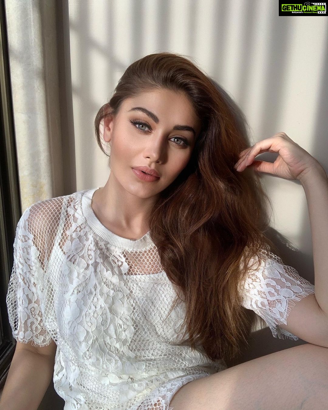 Shefali Jariwala Instagram - You don’t have to be perfect to be amazing .. #imperfectlyperfect #amazing . . . #picoftheday #white #sassy #attitude #instadaily #friday #tgif #pic