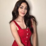 Shefali Jariwala Instagram - “Happiness lies in the joy of achievement and the thrill of creative effort.”... #hothonpebas #newsong . . . #happy #happylife #sundayfunday #excitement #instagood #instalove #pic #instapic #goodtimes