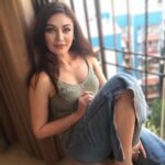 Shefali Jariwala Instagram - By my favourite window ! #happylife . . . #window #happy #terepyarmein #chillvibes #chill #positivity #instalikes #picoftheday