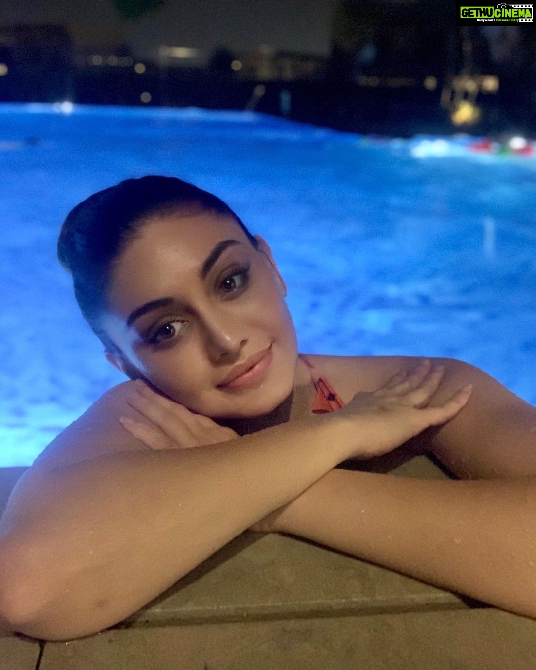 Shefali Jariwala Instagram - #chilled #goodvibes . . . #swim #poolside #relax #goodtimes #instapic #instagood