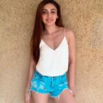 Shefali Jariwala Instagram - Sassy ... Saucy... and a little bit Bossy ! . . . #bossgirl #sassy #smilemore #besafe #happygirls #shinebright #positive #picoftheday #loveyourself #wednesday #goodvibes