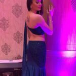 Shefali Jariwala Instagram - Traditional looks are classic and never really go out of style. But sometimes you got to shake it up to make those heads turn 😏 . . . . . . . #saree #throwbackthursday #fashion #bluelove #pose #shefalijariwala