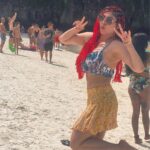 Sherin Instagram - Is this view just stunning? Ahhhhh I miss the ocean, take me back 😭 #sherin #travel #biggboss #biggbosstamil #thailand #phiphiisland #swimsuit #ocean #water #sand #sun Maya Bay, Phi Phi Island, Thailand