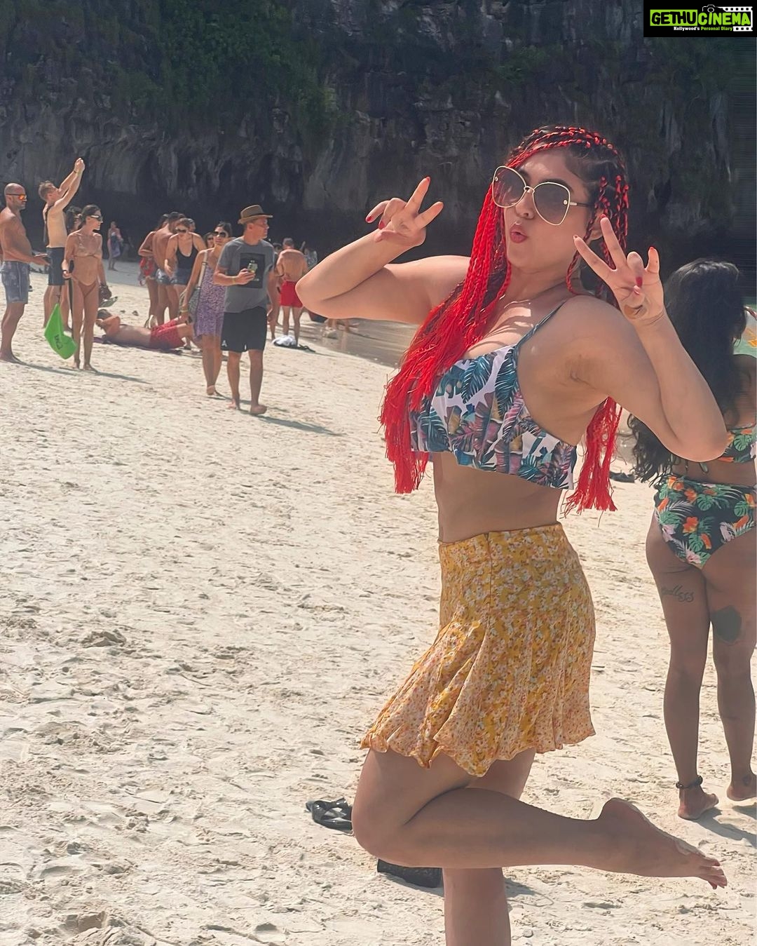 Sherin Instagram - Is this view just stunning? Ahhhhh I miss the ocean, take me back π #sherin #travel #biggboss #biggbosstamil #thailand #phiphiisland #swimsuit #ocean #water #sand #sun Maya Bay, Phi Phi Island, Thailand