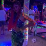 Sherin Instagram - Who wants to dance with this island girl? 🤓 #sherin #island #thailand #travel #biggboss #biggbosstamil #dance #dancingreels