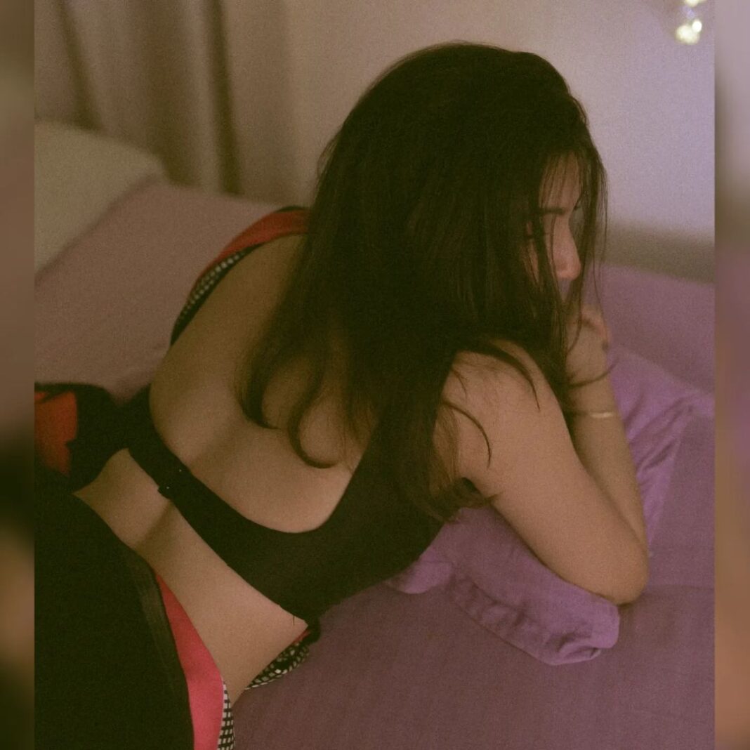 Sherlin Seth Instagram - Midnight dream ✨
📸 @navin_prasathh 🤍🧡
.
.
.
.
.
.
.
#sherlinseth #saree #tamil #tamilactress #viralpost #explorepage #foryou #forme #explore #bollywood #hindi #teluguactress #telugu Sherlin Seth Instagram - Midnight dream ✨ 📸 @navin_prasathh 🤍🧡 . . . . . . . #sherlinseth #saree #tamil #tamilactress #viralpost #explorepage #foryou #forme #explore #bollywood #hindi #teluguactress #telugu