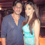 Shilpi Sharma Instagram – Birthday wishes to Banta Hai 😍
So let me tell you the story behind this pic. I was with few friends and we were dining at Jw Mariot at night.  And I get a  call that Srk wanted to join. I decided not to tell anyone about him coming besides one. Suddenly when he arrived I guess Noone even thought that Srk was standing in front of them. They sort of Continued doing what they were . When I got up to wish him it’s then everyone was in a shock and that expression on everyone’s face was epic. We sat till 6 am just chatting .. Memories always to be cherished. 
Happy Birthday king khan @iamsrk 
#srk #shahrukhkhan #birthday #tbt #throwback #hbd