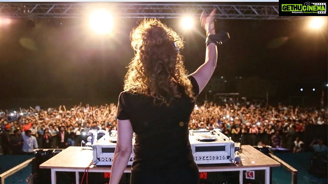 Shilpi Sharma Instagram - At times in my life, the only place I have been happy is when I am on Stage. . . . #stage #performance #djlife #work #2022