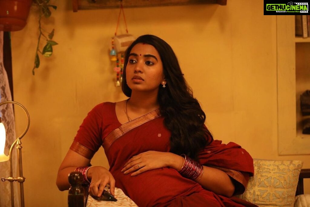Shivathmika Rajashekar Instagram - My Meenatchi ✨ Watch the beautiful story of Veera & Meenakshi on Netflix 💕 #NithamOruVaanam #Aakasam streaming on @netflix_in from Dec 2nd 🤗