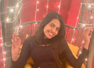 Shivathmika Rajashekar Instagram - Happy Birthday you STRANGE THING!! Forever your biggest fan 🤍 Love ya much much .. Mmmkkaayyy bye 💋 Ps: sorry for leaking your picture with Steve!
