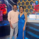 Shraddha Das Instagram - This happened ! Felt so privileged to begin the new season of Dhee 15 as a judge and share the stage with the legendary Prabhudeva sir for the launch episode ! Must have heard and danced to Muqabla and Urvashi a million times and the visual of him in that orange shirt in Urvashi and the white suit in Muqabla with the hat and no head break dancing is forever entrenched in my memory ! One of the best memories for me ! Heart full of joy ❤️ See the first launch episode this Sunday at 7pm on Etv telugu ! Also to share the stage with the best pan India and south choreographers @alwaysjani , @ganesh_master_official , @dance_master_noble and @choreographer_sridhar was an honour ! @prabhudevaofficial @etvtelugu2708 @championship.battle #dhee15 #newseason #launch #gratitude #prabhudeva #shraddhadas #dancerealityshow