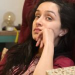 Shraddha Kapoor Instagram - Ache Jokes sunao yaar… Shaam aayi nahi neend pehle aa gayi 🥱