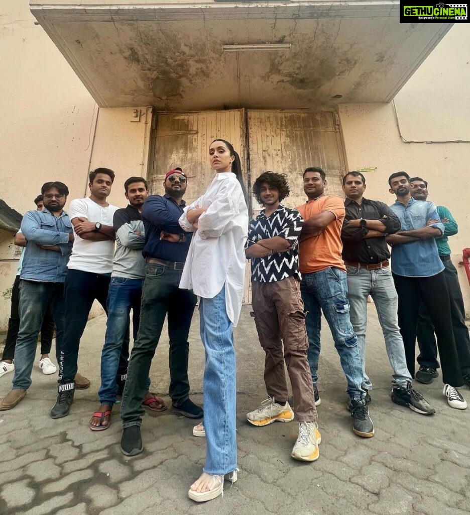 Shraddha Kapoor Instagram - My SuperHEroes 💪🏼 Happy Men’s Day!!! #OnSet #MyTeam