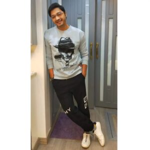 Shreyas Talpade Instagram - Sleep, Shoot, Promotions, Repeat.
#KaunPravinTambe