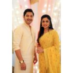 Shreyas Talpade Instagram - आमच्या संपूर्ण परिवाराकडून आपणा सर्वांना दिपावलीच्या हार्दिक शुभेच्छा. आम्हाला दिलेल्या प्रेमासाठी मन:पूर्वक आभार. 🙏🙏 #MajhiTujhiReshimgath