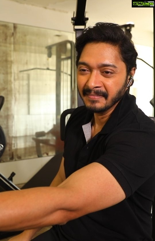 Shreyas Talpade Instagram - Workout nahi karne ka naya bahana...badhana hai Nine Rãsã se dostana 🙃 Dekhiye alag alag bhasha mein har रस ke naatak kahin bhi..kabhi bhi! Download & Subscribe @ninerasaofficial to enjoy unlimited Naatak! Link In Bio . . . #ninerasa #drama #dramaonline #naatak #theatre #theatrelife #stage