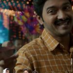 Shreyas Talpade Instagram – प्रत्येक फॅमिलीला आपलंसं वाटणारं आमच्या फॅमिलीचं गोड गाणं.. ‘आपडी-थापडी – Title Track’

#AapdiThaapdiTitleSong Out Now 
 
@ksilent_productions
Presents
@aapdithaapdithefilm #AapdiThaapdi5Oct #AapdiThaapdi #आपडीथापडी
 
Director – @anandkarir
Producers – @eternal_kc @riazatkhan @dravitkaur @anandkarir #SaiNarayan @vishaal.shetty
Director Team – @bian_pandit @anup_kendre @being_stranger_girl
@sagargaonkar_
Writer- @sunila.shertukde.karir @anandkarir

Music – @bhaskarville @anandbhaskarcollective 
Vocals – @bhaskarville
Lyrics – @guruthakurofficial
Music On – @everestentertainment

Starring – @shreyastalpade27 @muktabarve @minandumadhav @mesandeeppathak @navinprabhakarofficial @khushichildactor @ruturaajshinde
DOP – @sumasahu
Editor – @vaibhavkparab @darekarshailesh26
Grading Studio: #DNEG
DI Artist: @xavierjoseph85
Costumes – @zenzonal_ @pooja_patait12
Sound Designer- @abhisdeo
Production Design – @satishgawali20
Casting Director – @saleemahmadcasting
Executive Producer- @vishaal.shetty
Makeup – @yogesh.patil1102
Marketing – @mekirtipendharkar @aakashpendharkar
PR – @darshanmediaplanet
Publicity Design – #ASK @simplyajmal
Digital Campaign – @vizualjunkies
Visual Promotion – @promobox.studios
Distribution – @filmastrastudios
#marathi #marathifilm #marathimovies #bts #marathisongs