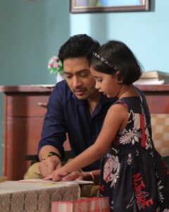 Shreyas Talpade Instagram - Learning lifelessons and arts from the best! ☺️😅

#MajhiTujhiReshimgath