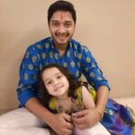 Shreyas Talpade Instagram - There are very few times you feel extremely lucky. Today is one such day when I see that I get to be a Father of 3 beautiful & lovely Daughters. I think I am a good father only because Aadya, Myra & Khushi have made me one in their own sweet ways and that is what reflects when I play father on screen. Thank you little darlings for making me a good dad….on & off screen. #happydaughtersday