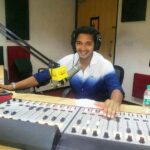 Shreyas Talpade Instagram - Good Afterrrrnooon Mumbai! 🎙 Throwback to the time when I was a RJ at Radio Mirchi.....for exactly 2 minutes 😂😂 #actorslife #playthatpart