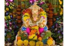 Shreyas Talpade Instagram - Bappa comes back home after a gap of 7 Years and I cannot be more delighted! But I am more happy because this woman standing besides me, my wife, is over the moon with the arrival of the lord. She loves to do everything herself, right from decoration to the food for bappa. And why the gap? Well that's another story…not for today though…some other day. Till then…Ganpati Bappa Morya 🙏 May the lord bless all of us with lots of happiness, success and mental peace. Ganpati Bappa Morya 🌺 #happyganeshchaturthi