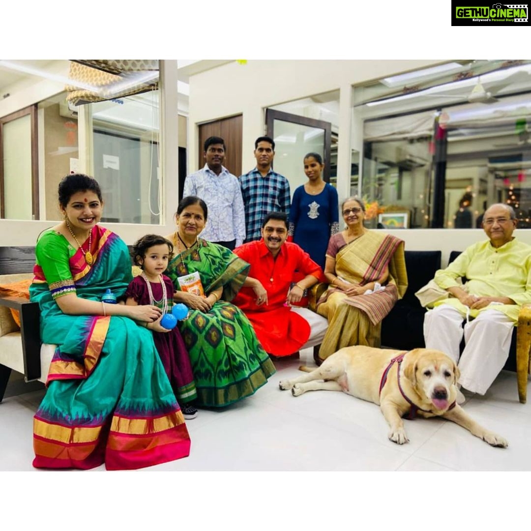 Shreyas Talpade Instagram - This Childrens Day...let’s celebrate Diwali. Sending Love...Family Pack.