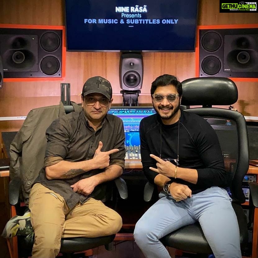 Shreyas Talpade Instagram - Thank you so much Tanay for your time and effort to take @ninerasaofficial a notch up🙌🤗. Honoured. #Repost @ninerasaofficial (@get_repost) ・・・ The Man and his Machines that makes our content sound out of the world!!! 🙌 Thank you @tanaygajjarofficial you're a rockstar and what-a-hood you have @wowandflutterofficial . . . #NineRasa #OTT #entertainment #theatre #performingarts #musicdesign #sounddesign #mixing