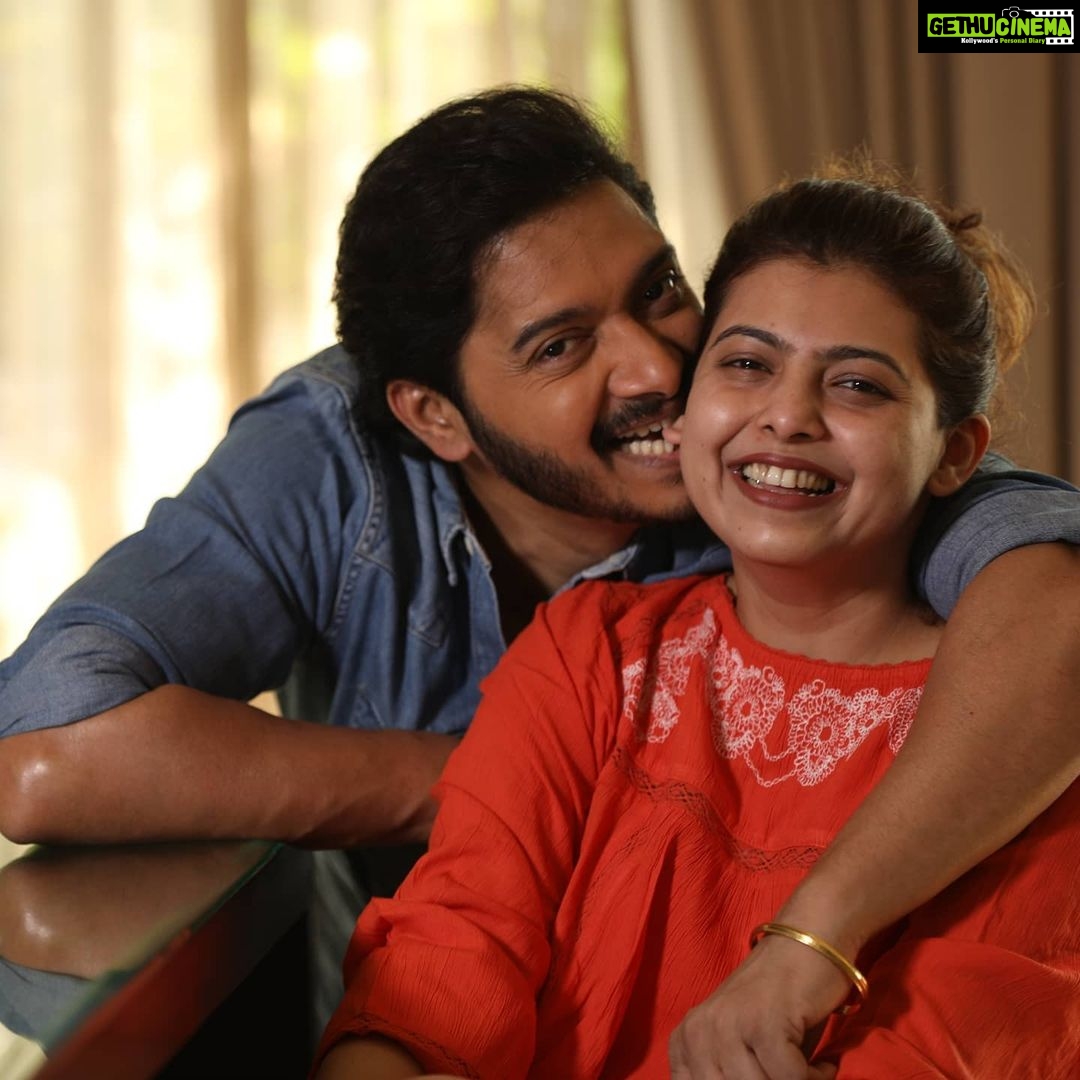 Shreyas Talpade Instagram - Valentine's. Celebrating since 2001❤️