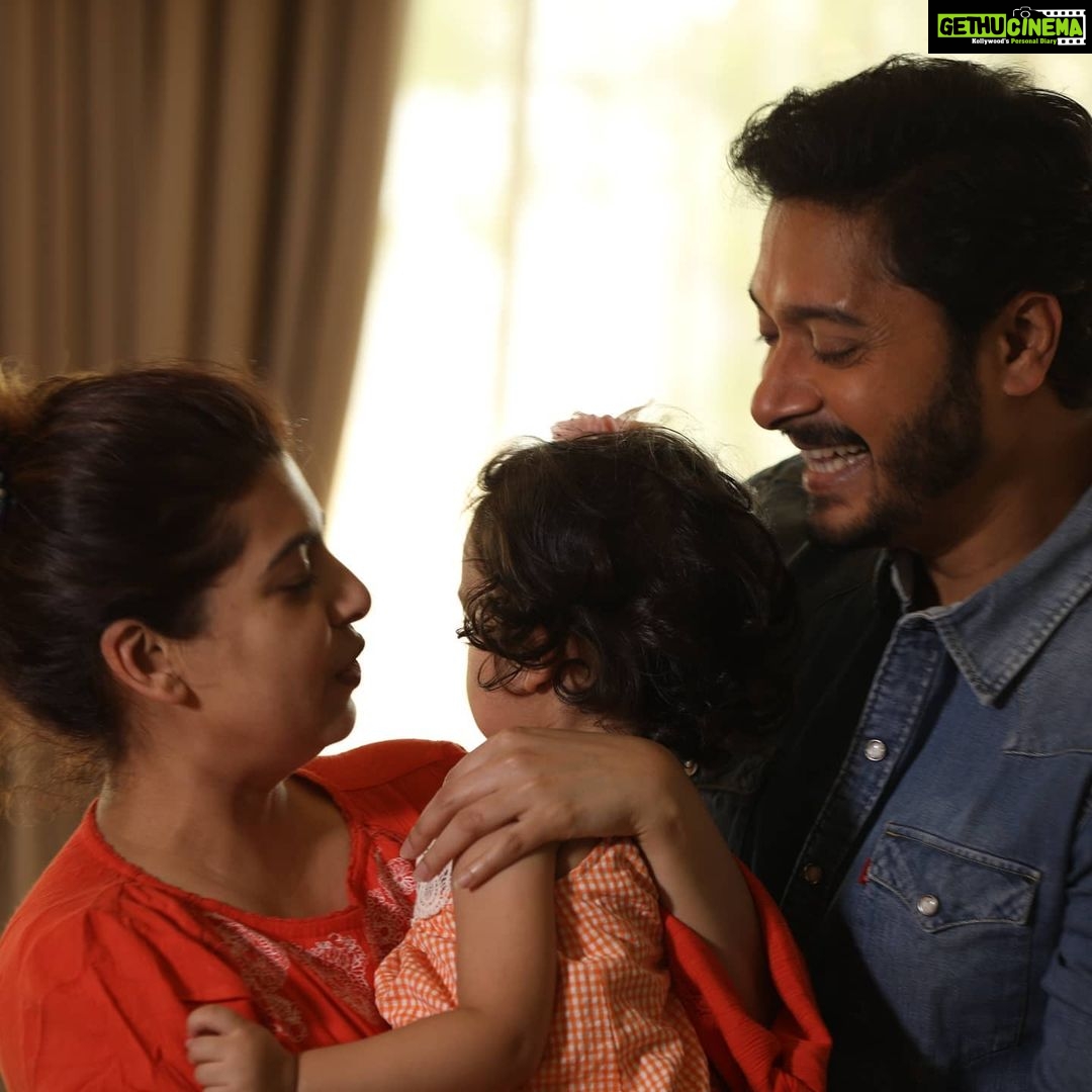 Shreyas Talpade Instagram - Valentine's. Celebrating since 2001❤️