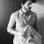 Shreyas Talpade Instagram - When a group of childhood friends, who are not from the Film Industry or actors but who are Businessmen, Professionals & doing Jobs in different parts of the country & abroad, decided to be a part of a video, the results were not only delightful but also heart-warming. I say this because we didn’t have a script. We just had a thought & everyone chipped in with their own thoughts & ideas. But the way it has flowed proves that wherever we are & whatever we do...We will always remain Connected. I’ve tried my best to do justice to everyone & at the same time keeping it compact & entertaining. My apologies in advance in case it’s not up to the mark but I sincerely hope you like it. To our Friendship & the bond that binds is together....forever. Enjoyyy. --SHREYAS TALPADE PS - @amitabhbachchan Sir you’ve always been a HUGE inspiration to all of us & you continue to do that even in times of a Lockdown. Thank you Sir 🙏