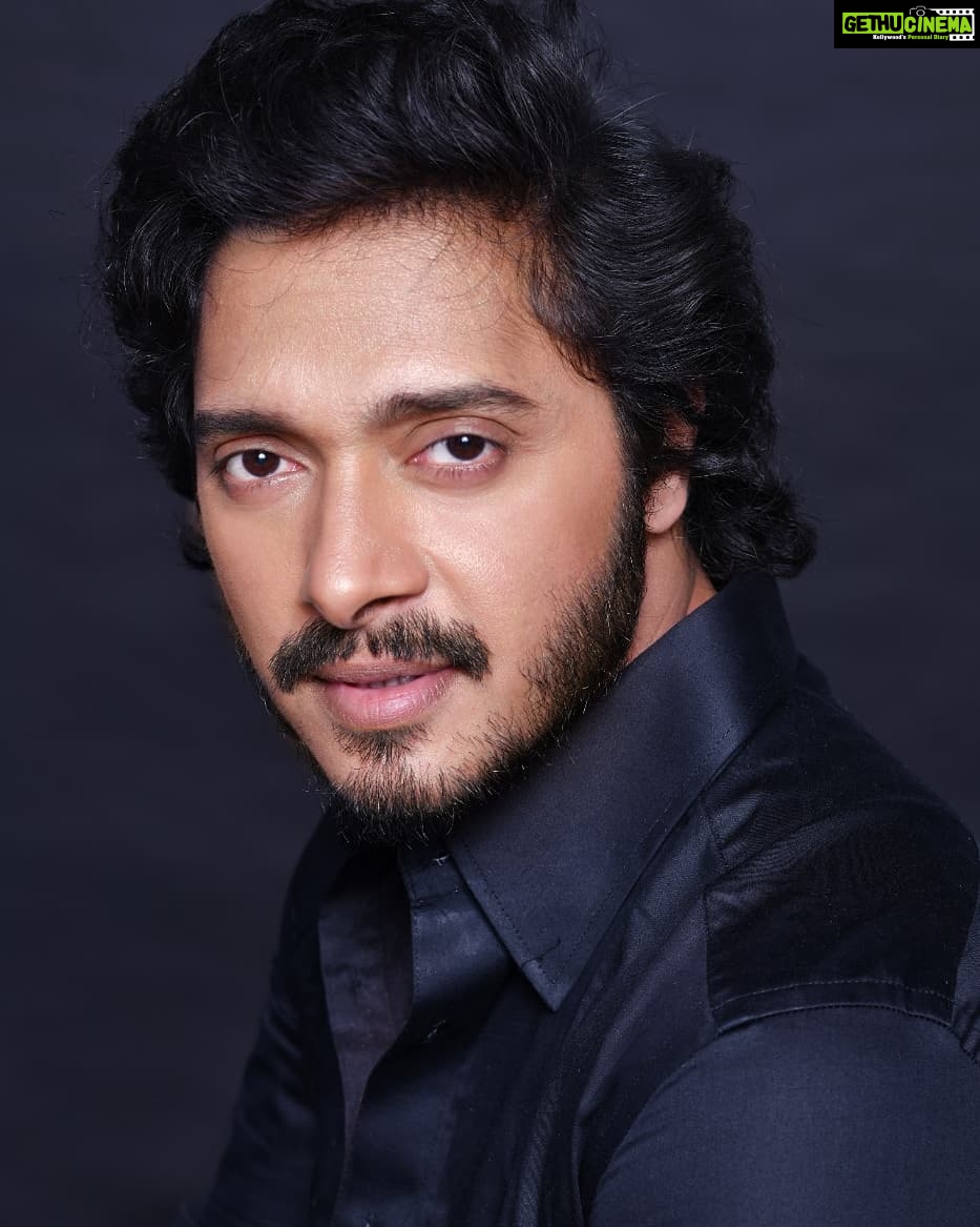 Shreyas Talpade Instagram - Eyes Talk. Real Eyes. Realize. Real Lies. It's in the eyes, always the eyes 👀 📸 @kalsekarmrunal