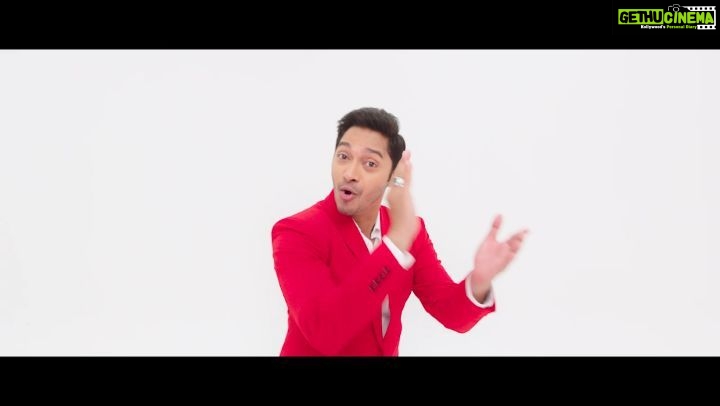 Shreyas Talpade Instagram - Ek aisa War jo Desh ko jodega...todega nahin. Starting 26th January every Sunday morning 10am. Only on @zeetv