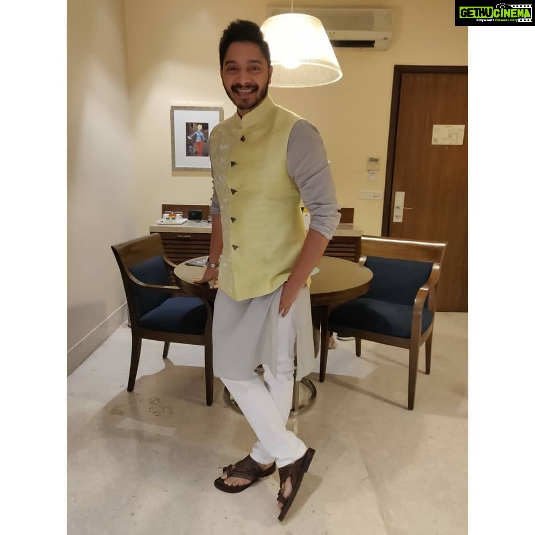 Shreyas Talpade Instagram - Indian - Andar se bhi aur Baahar se bhi 🙏 Outfit by - @jubinavchadha_official Styled by - @riddhirgandhi