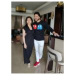 Shreyas Talpade Instagram - Find someone who looks at you the same way Pacman is looking at @deeptitalpade 👻👀