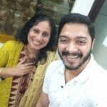 Shreyas Talpade Instagram - Today's day will be marked in my calendar as one of the best days in 2019. So so so honourered that Marathi industry's legendary writer Ratnakar Matkari sir visited us along with Marathi industry's one of the finest actresses Supriya Vinod to narrate one of the best stories they have written. I hope we are able to take this association with them forward... #RatnakarMatkari #SupriyaVinod