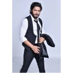 Shreyas Talpade Instagram - You. Define. You . . . 📸 - @kalsekarmrunal Outfit courtesy - @ciinnamonbya.k