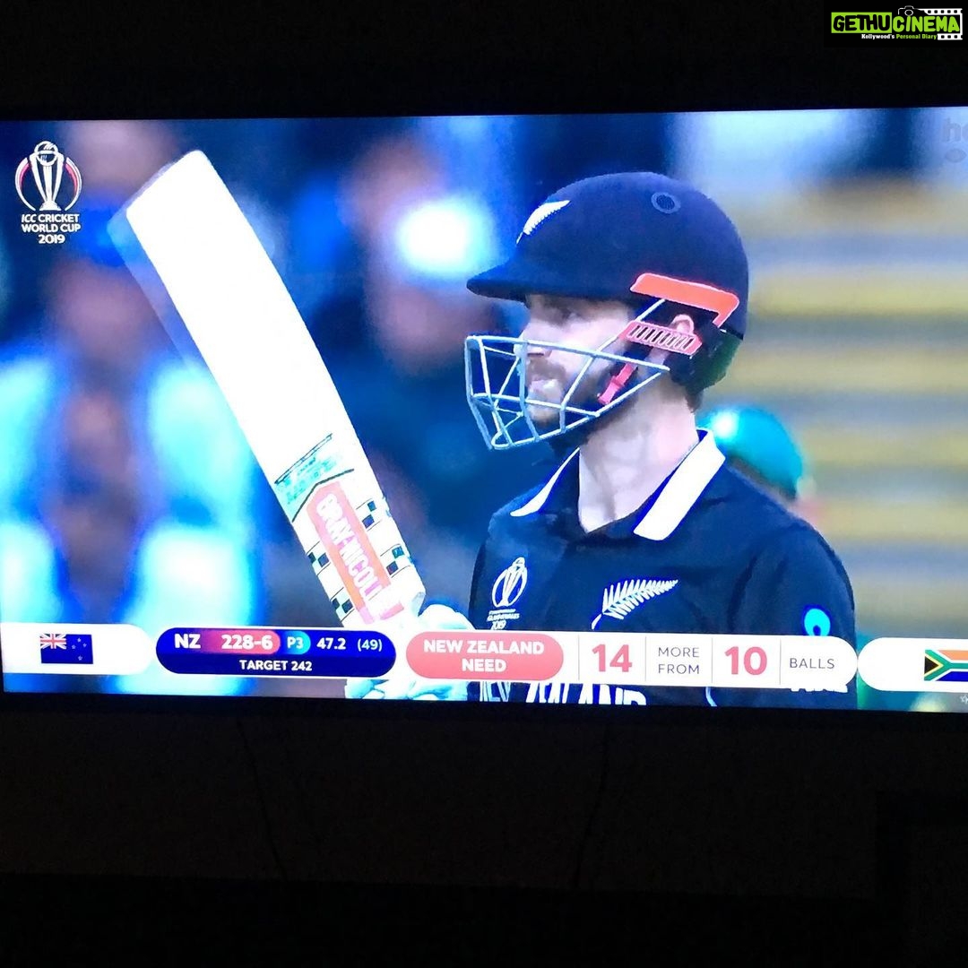 Shreyas Talpade Instagram - Who do you think will win this? #worldcup2019