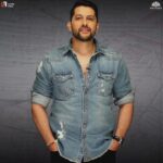 Shreyas Talpade Instagram - वक़्त करेगा फैसल, किसकी होगी जीत और किसकी होगी हार ⌛ #Setters in cinemas tomorrow! . . @VManiT @DhoopAshwini @aftabshivdasani @sonnalliseygall @ishidutta #PawanMalhotra @actorvijayraaz @anilcharanjeett @jameel.mumbai @settersthefilm @nh_studioz