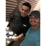 Shreyas Talpade Instagram – Dessert that tells a story❤🤗 Thank you chef @ganeshp1610 👨‍🍳
.
.
.
#Iqbal #Golmaal #ApnaSapnaMoneyMoney #Setters
