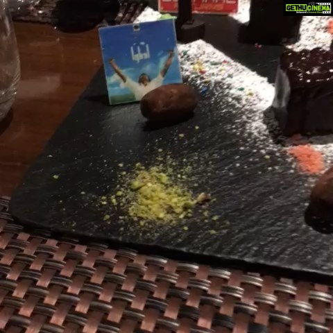 Shreyas Talpade Instagram - Dessert that tells a story❤🤗 Thank you chef @ganeshp1610 👨🍳 . . . #Iqbal #Golmaal #ApnaSapnaMoneyMoney #Setters