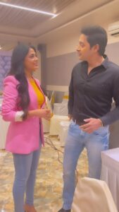 Shreyas Talpade Instagram - Anoushka? Or Neha ? तुम्हाला काय वाटतंय ? लवकरच .... so don’t miss 
“माझी तुझी रेशीमगाठ " only on @zeemarathiofficial 
#mazituzireshimgath❤️ #zeemarathi #mtr