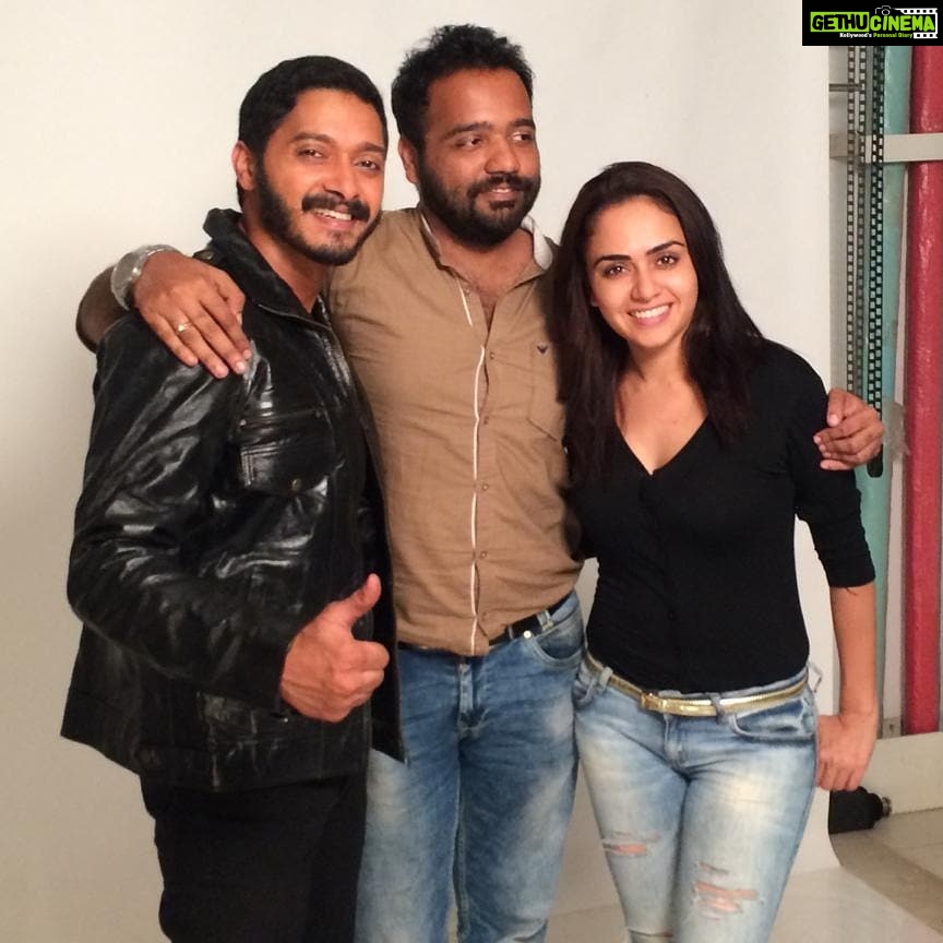 Shreyas Talpade Instagram - Sometimes a film becomes more than a film, it becomes an experience! #Baji is one such film. Made me do impossible things possible. One of the many things being a body transformation I couldn't have achieved in my dreams. Second would be telling a story which was close to my heart and third make freinds that became family 🤗 Here's to #Baji and the team who made this happen! #4YearsOfBaji #friendsforlife @nikmahajan @amrutakhanvilkar @jitendrajoshi27 @darmotionpictures