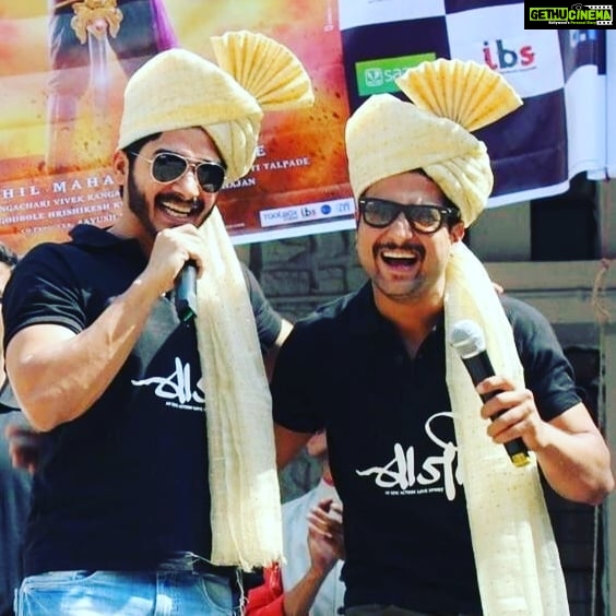 Shreyas Talpade Instagram - Sometimes a film becomes more than a film, it becomes an experience! #Baji is one such film. Made me do impossible things possible. One of the many things being a body transformation I couldn't have achieved in my dreams. Second would be telling a story which was close to my heart and third make freinds that became family 🤗 Here's to #Baji and the team who made this happen! #4YearsOfBaji #friendsforlife @nikmahajan @amrutakhanvilkar @jitendrajoshi27 @darmotionpictures