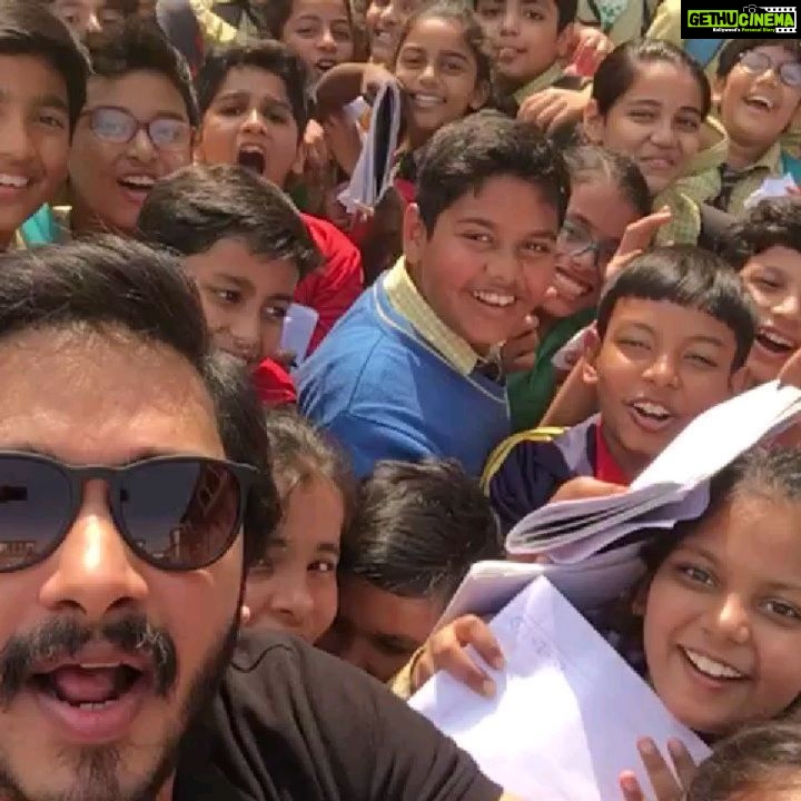 Shreyas Talpade Instagram - 'Children are the future of India.' This is not just a phrase for me but I truly believe in it. Their enthusiasm and curious mind will take them places they aspire to reach...but it is our responsibility to set the right examples for them. Meeting this bunch of super energetic kids reminded me of when I was a kid all curious and energetic (according to my wife I am still a kid though π
). It was a delight making these kids happyyy on their special day! β€ #happychildrensday #childrensday #varanasi Varanasi, India
