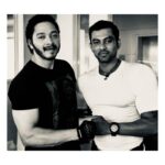 Shreyas Talpade Instagram – When you’re about to give up remember those who said you’re not good enough.

#midweekmotivation 💪