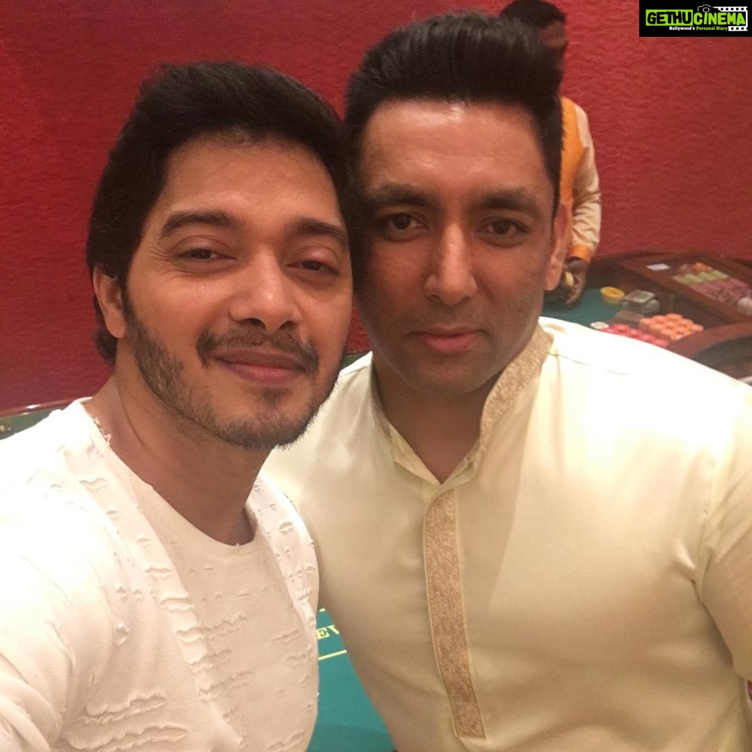 Shreyas Talpade Instagram - My brother from another Mother @shaikfazilballys. Always a pleasure performing at #BallysColombo. This man makes the experience worth it.