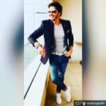 Shreyas Talpade Instagram - Unveiling the #statueoflove