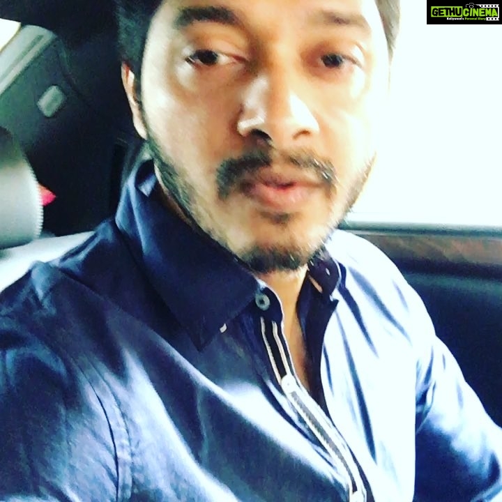 Shreyas Talpade Instagram - Dropping Daddy to office. #Don #FirstBorn #EnthuCutlet