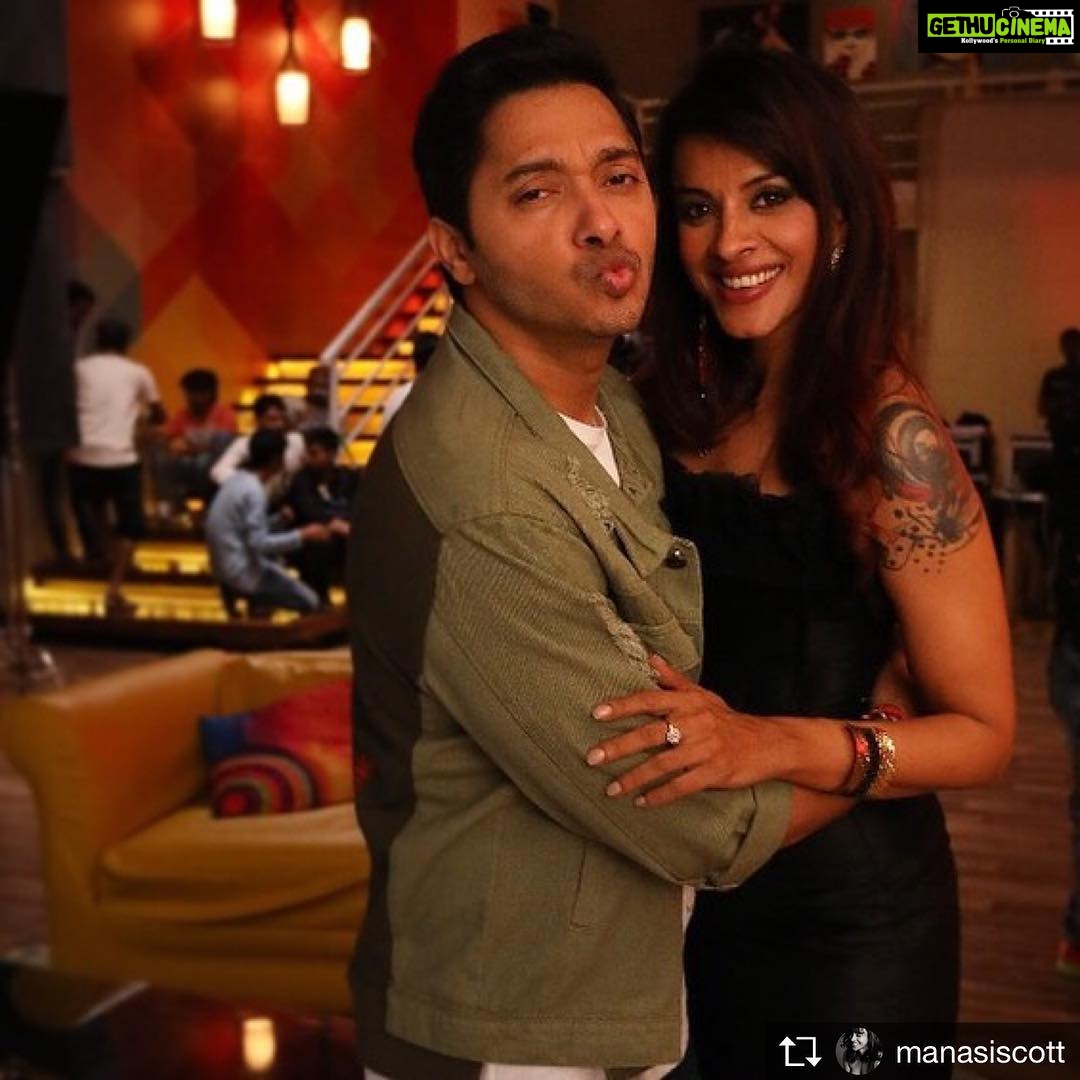Shreyas Talpade Instagram - Isn’t she really pretty?? @manasiscott you are what you rightly say #hottiescottie. On sets #babycomenaa @altbalaji