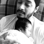 Shreyas Talpade Instagram - Cannot wait to get back to you my love. See you next week. Time for Daddy to get back to work.